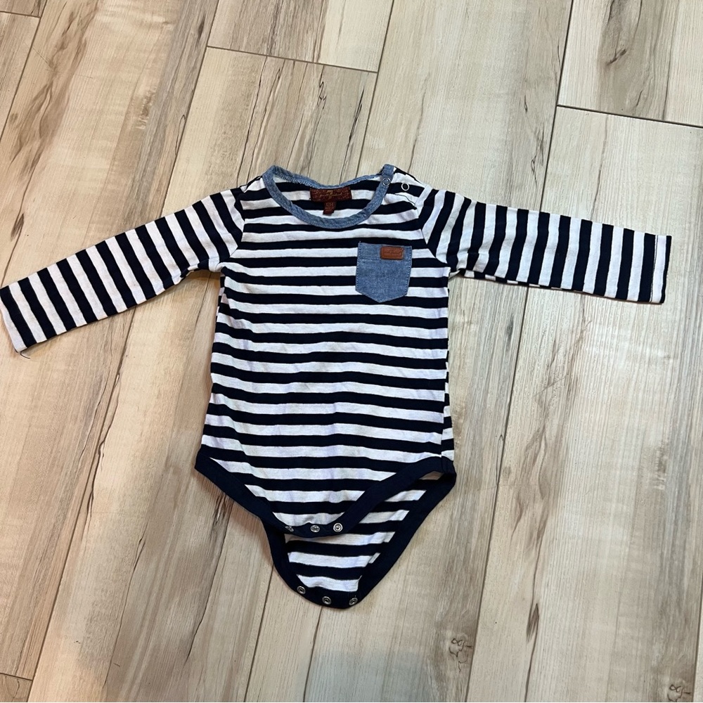 7 for all mankind striped long sleeve onesie 💙